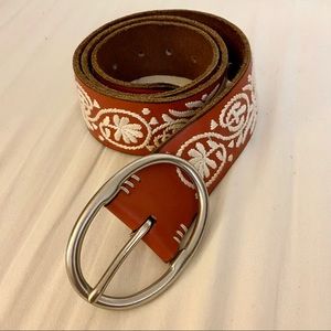 Lucky Brand Embroidered Belt • Brick Red